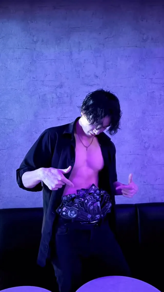 本日お席空いておりマッチョ！