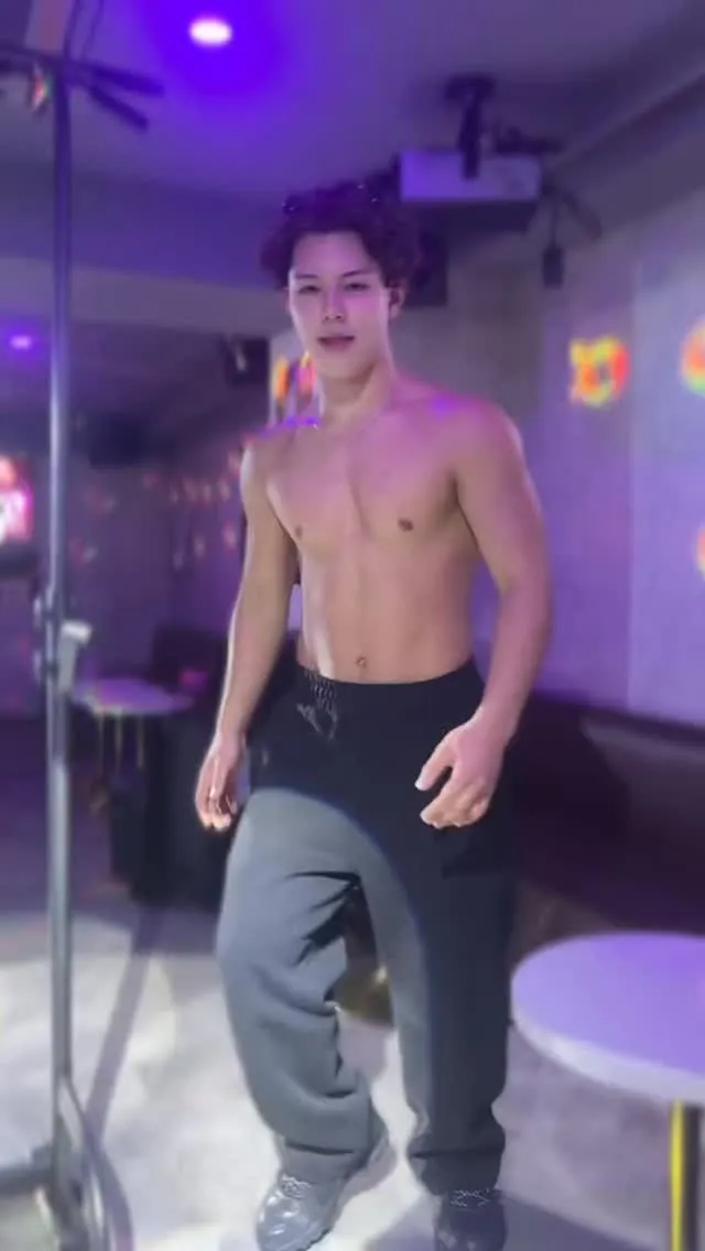 本日お席空いておりまっちょ！