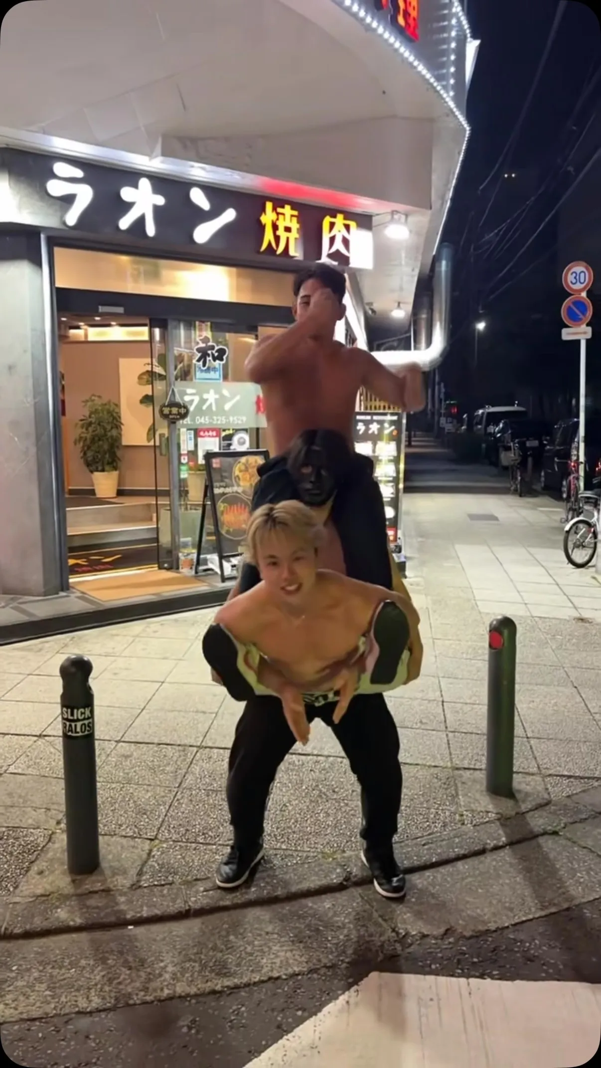本日お席空いておりまっちょ！